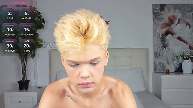 Felix Rey online show from 11-23-25, 04:40