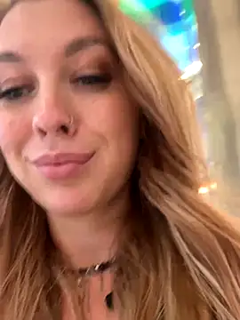 Snapshot of Sweet___Emily chatting on 12-03-24, 02:38 Sweet   Emily online show from 12-03-24, 02:38