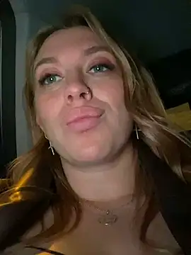 Snapshot of Sweet___Emily chatting on 01-03-25, 07:50 Sweet   Emily online show from 01-03-25, 07:50