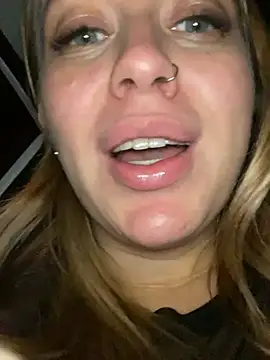 Snapshot of Sweet___Emily chatting on 01-18-25, 08:19 Sweet   Emily online show from 01-18-25, 08:19