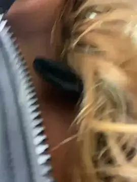 Snapshot of Sweet___Emily chatting on 01-22-25, 06:41 Sweet   Emily online show from 01-22-25, 06:41