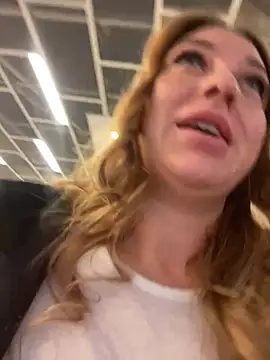 Snapshot of Sweet___Emily chatting on 01-24-25, 02:51 Sweet   Emily online show from 01-24-25, 02:51