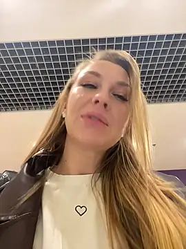 Sweet   Emily online show from 12-04-25, 12:25