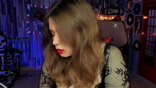 FioraMarmoris online show from 10-30-25, 01:12