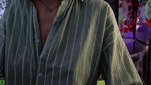 Eva Natsumi online show from 10-27-25, 05:17