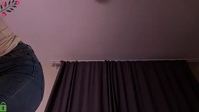 Eva Natsumi online show from 05-06-26, 05:40