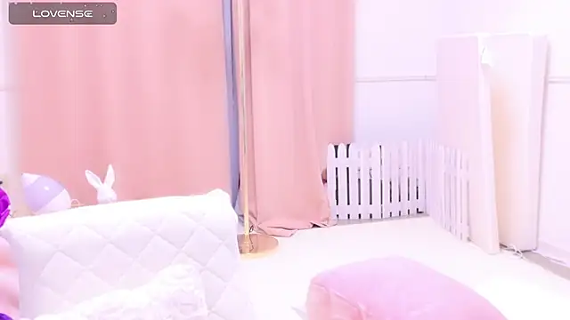 Snapshot of maii- chatting on 02-28-25, 06:41 maii- online show from 02-28-25, 06:41