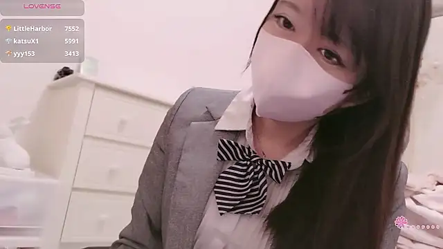 Snapshot of maii- chatting on 02-21-26, 09:05 maii- online show from 02-21-26, 09:05