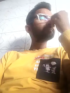 Snapshot of sagarghai07 chatting on 06-18-26, 11:14 sagarghai07 online show from 06-18-26, 11:14
