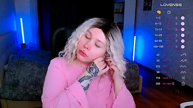 Snapshot of Blueberry-baby chatting on 12-03-25, 09:57 Blueberry-baby online show from 12-03-25, 09:57