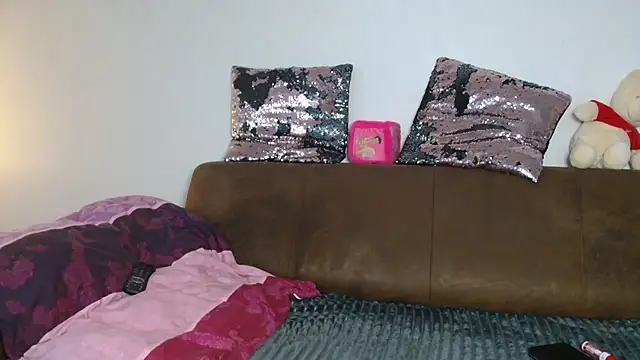 Jasmin-White online show from 03-20-25, 12:00