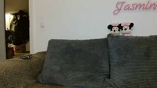 Snapshot of Jasmin-White chatting on 07-12-26, 07:27 Jasmin-White online show from 07-12-26, 07:27