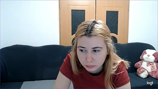 Snapshot of VioletaFlower7 chatting on 03-04-25, 08:46 VioletaFlower7 online show from 03-04-25, 08:46