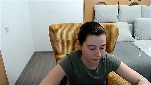 VioletaFlower7 online show from 03-22-26, 08:45