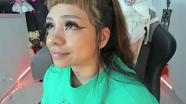 zoesullivan online show from 10-06-25, 10:23