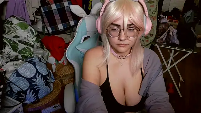 Snapshot of mochi_rainbow chatting on 01-13-25, 10:45 mochi rainbow online show from 01-13-25, 10:45