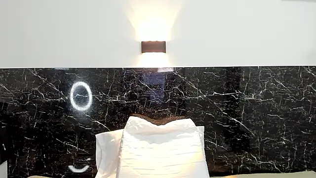 Snapshot of Juliabadlee chatting on 12-01-24, 11:36 Juliabadlee online show from 12-01-24, 11:36