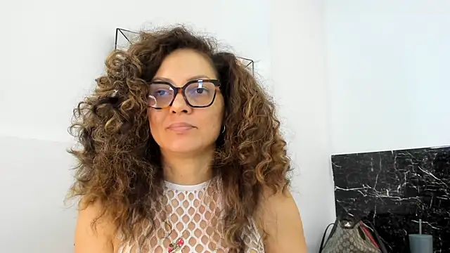 Snapshot of Juliabadlee chatting on 02-01-25, 03:08 Juliabadlee online show from 02-01-25, 03:08