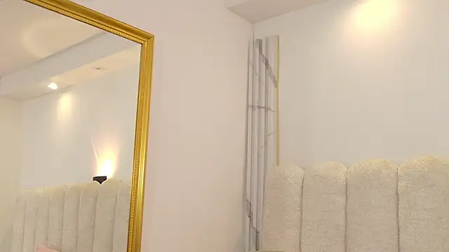 Juliabadlee online show from 11-06-25, 07:48