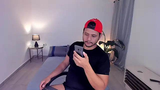 Nate Ocean online show from 12-18-25, 01:11