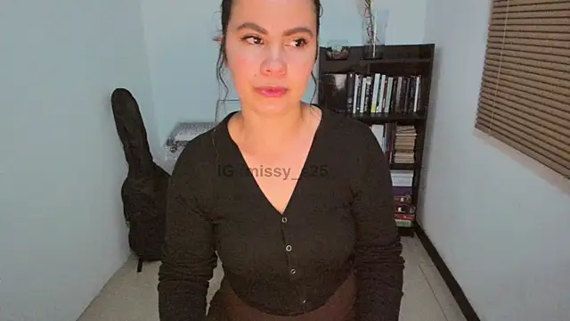 gigi stephans online show from 04-26-26, 02:53