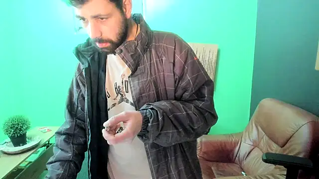 Snapshot of savage_daddyy chatting on 02-04-25, 03:04 savage daddyy online show from 02-04-25, 03:04