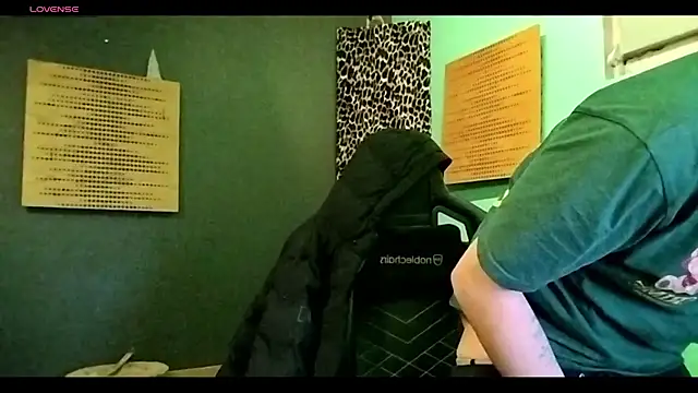 Snapshot of savage_daddyy chatting on 02-05-26, 01:05 savage daddyy online show from 02-05-26, 01:05