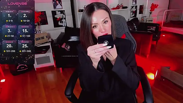 JacquiKim online show from 02-14-25, 04:04