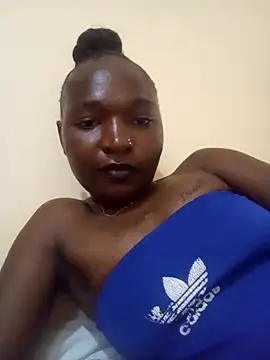 petite 12 online show from 03-03-25, 10:17