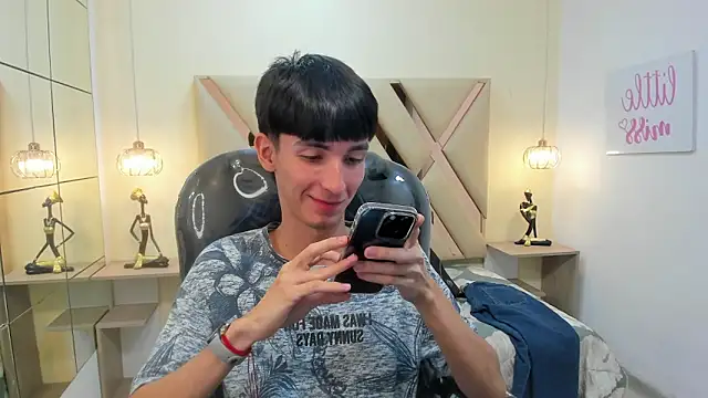 Jake evans online show from 12-15-25, 03:38