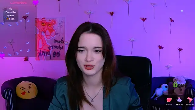 liana kisses online show from 04-24-26, 07:38