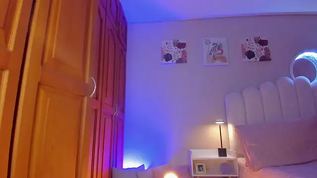 martinaaricci online show from 01-12-26, 02:44