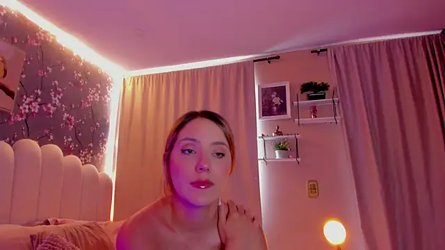 martinaaricci online show from 05-18-26, 03:40