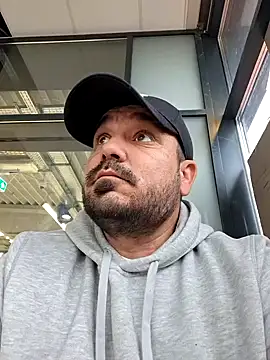 Futacisu online show from 11-30-25, 08:07