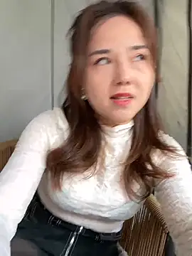 Efangfang online show from 12-15-24, 03:02