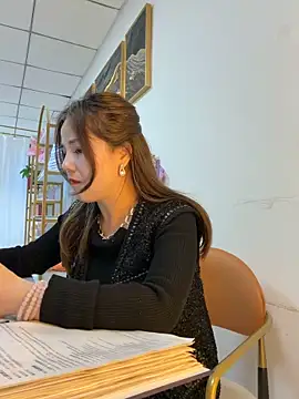 Efangfang online show from 03-10-26, 08:52