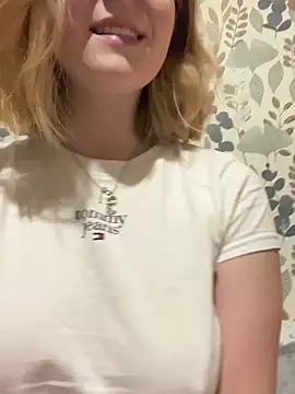 Snapshot of Nina_blain chatting on 01-15-25, 11:10 Nina blain online show from 01-15-25, 11:10