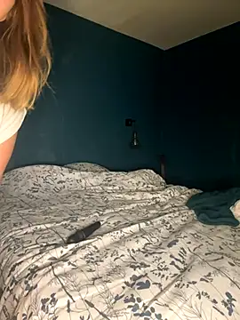 Snapshot of Nina_blain chatting on 10-03-25, 10:12 Nina blain online show from 10-03-25, 10:12