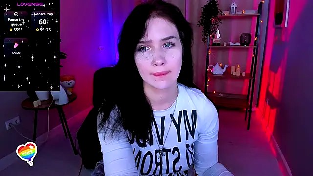 Snapshot of Lia_xxGirl chatting on 11-25-25, 10:32 Lia xxGirl online show from 11-25-25, 10:32