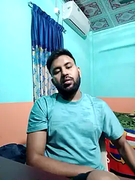 Snapshot of zakly69 chatting on 02-17-25, 01:21 zakly69 online show from 02-17-25, 01:21