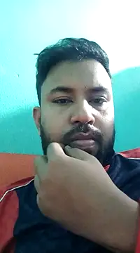 Snapshot of zakly69 chatting on 02-19-25, 12:14 zakly69 online show from 02-19-25, 12:14