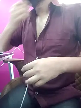 Snapshot of zakly69 chatting on 11-02-25, 08:17 zakly69 online show from 11-02-25, 08:17