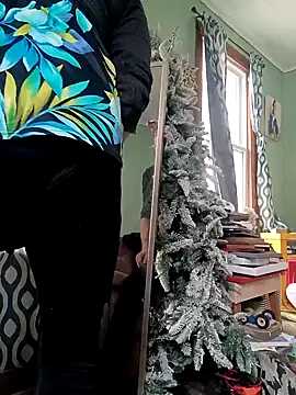 Snapshot of Bigloggz chatting on 01-05-26, 08:34 Bigloggz online show from 01-05-26, 08:34