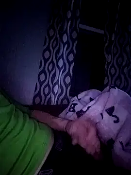 Snapshot of Bigloggz chatting on 01-17-26, 04:50 Bigloggz online show from 01-17-26, 04:50