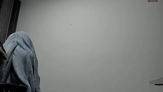 selene red  online show from 09-21-25, 04:30