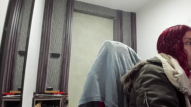 selene red  online show from 04-11-26, 12:37