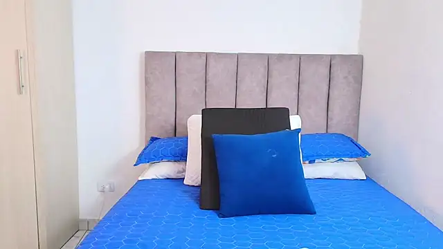 karina lewis  online show from 01-17-25, 03:12