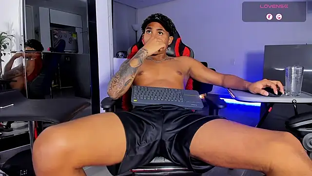 Snapshot of daikokuten_ chatting on 01-30-25, 12:29 daikokuten online show from 01-30-25, 12:29