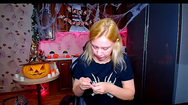 Snapshot of SexyNadi chatting on 10-30-25, 08:16 SexyNadi online show from 10-30-25, 08:16