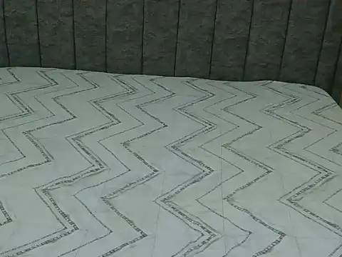 Snapshot of miss-seductive chatting on 10-18-25, 02:07 miss-seductive online show from 10-18-25, 02:07